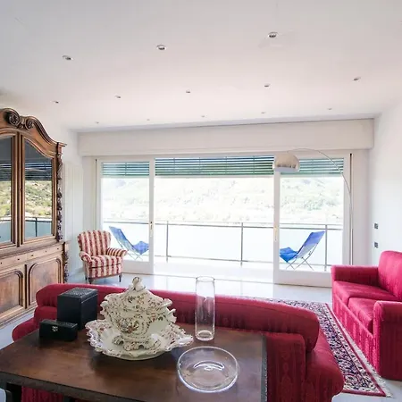 Unbelievable View - The House Of Travelers Apartment