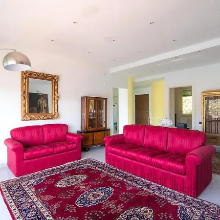Unbelievable View - The House Of Travelers Apartment *